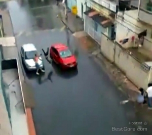 22-year-old-man-hit-own-mother-car-argument-street-brazil.jpg