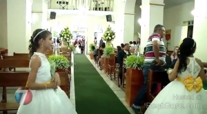 man-shoot-wedding-guest-church-ceremony-limoeiro-de-anadia-brazil.jpg